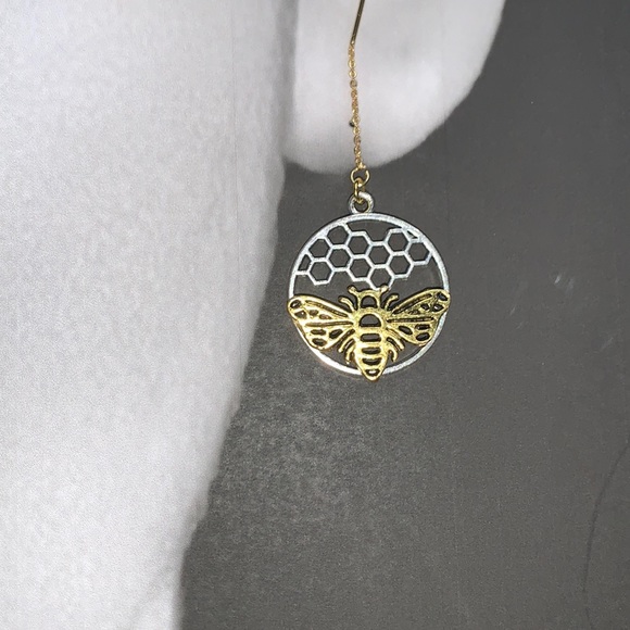 18k Gold Plated Earring Threads with Dangling Bee and Honey Comb Pendant - Picture 4 of 10
